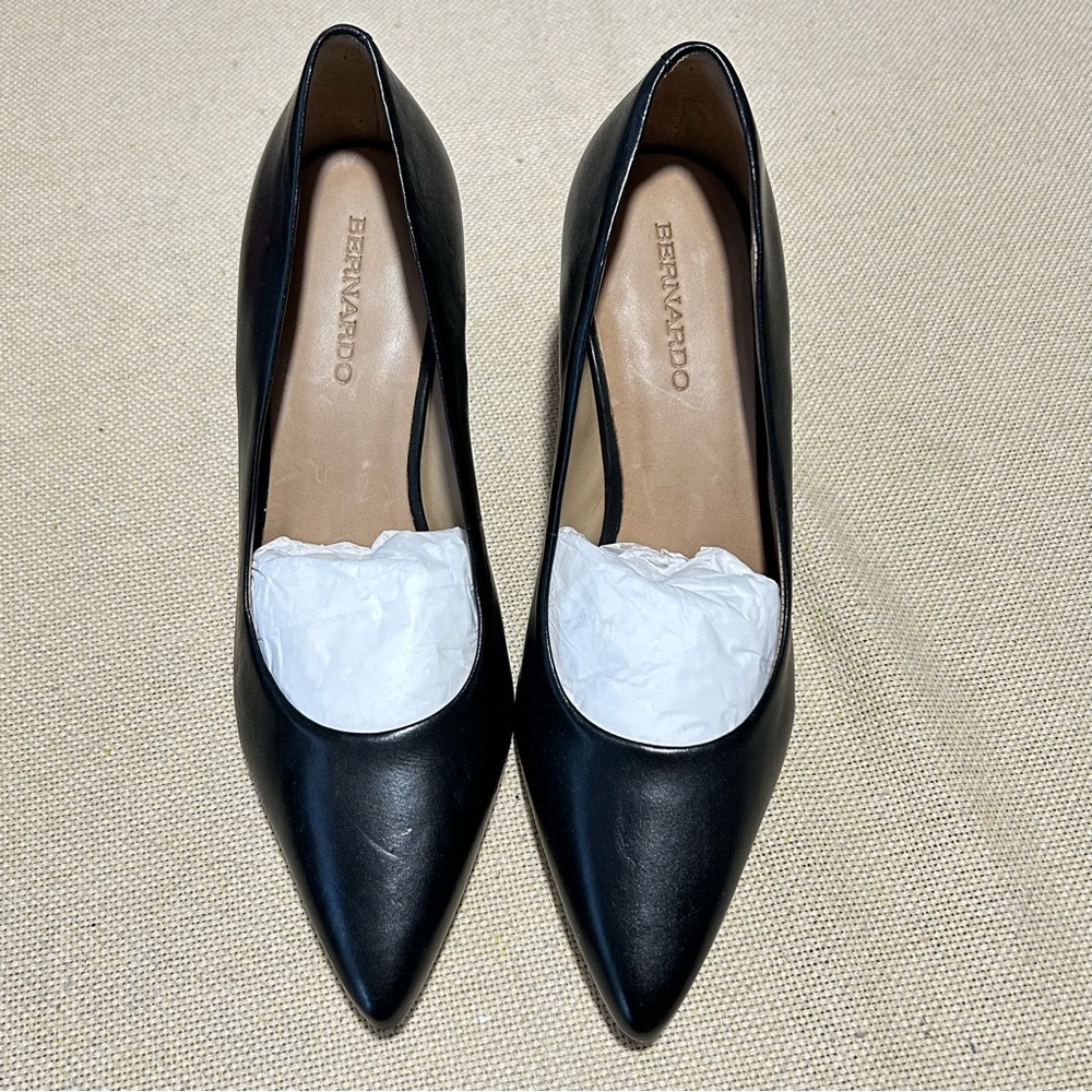 Bernardo All Leather Black Heels NWOT 8 1/2